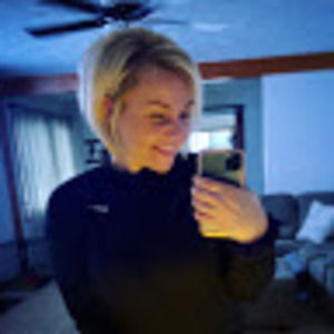 Meet your Posher, Cassandra